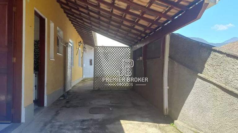 Casa linear em condomínio com 2 quartos à venda, 70 m² por R$ 370.000 - Araras - Teresópolis/RJ