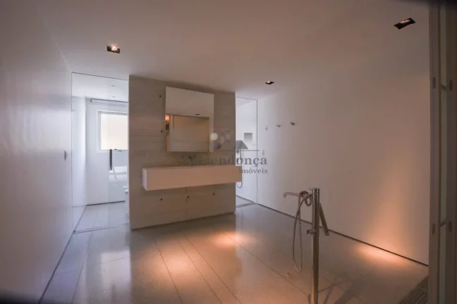 Imagem Apartamento espetacular, com 337 m² com ampla sala para 3 ambientes, janelões , sol da manhã, sal...