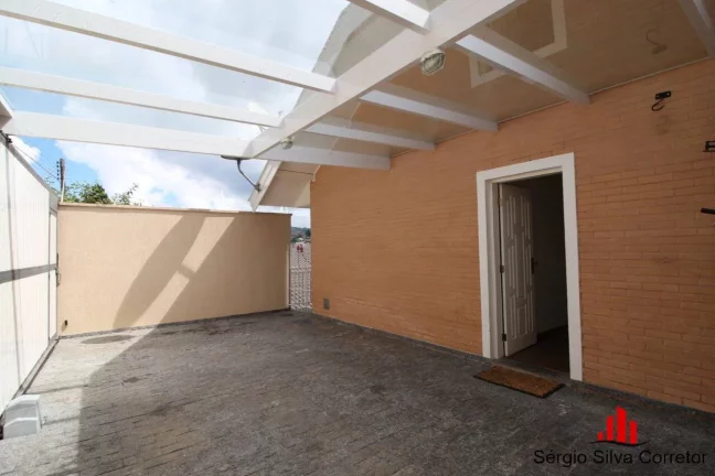 Imagem Casa com 3 Quartos à Venda, 272,00 m² VILA TELMA, Centro Campos do Jordão.