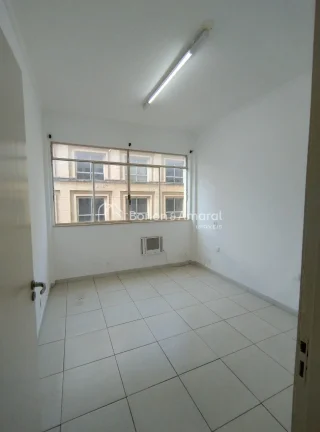 Imagem Salas comerciais à venda ou para locação em localização privilegiada, na Avenida Francisco Glic...