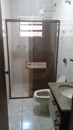 Imagem Sobrado de 100m² em Vila Sofia, São Paulo - 3 dormitórios, 2 suítes e 1 banheiro por R$ 670.000 - Confira!