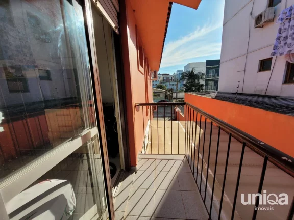 Imagem Casa sobrado de 03 dormitórios para venda em Camobi próximo da UFSM com cerca el