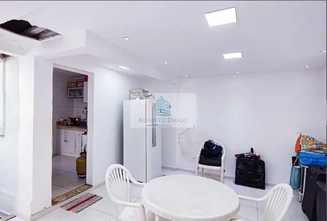 Imagem Casa em Condomínio de Luxo na Taquara, Rio de Janeiro-RJ: 3 quartos, 1 suíte, 107m², 2 vagas - Imperdível!