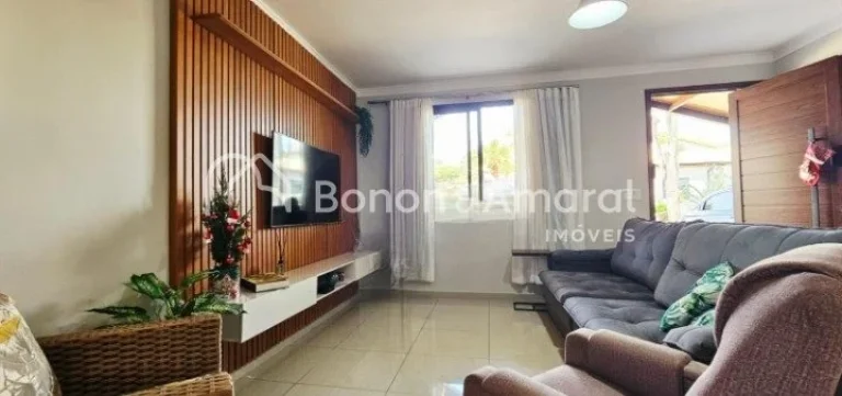 Imagem Casa térrea reformada para venda em condomínio no Taquaral em Campinas, 3 quartos e 4 vagas