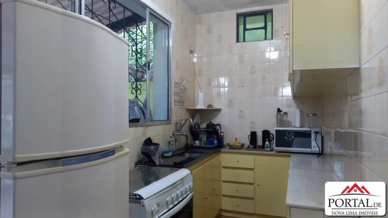 Imagem Terreno a venda com 3.610 m², boa topografia para construção de prédio e com uma pequena área verde