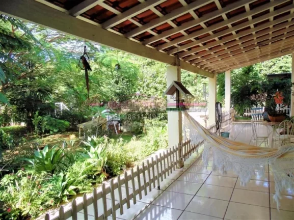 Imagem Chácara com muito verde dentro de condomínio Residencial