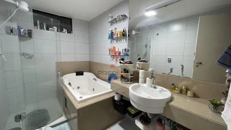 Imagem Oportunidade no Jardm Oceania. Apartamento com 218 mts², 5 Quartos, 2 Suites, 2 Vagas