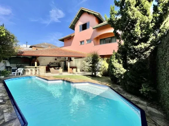 Imagem Cond São Paulo II - Linda c/ 4 suítes, lareira, gourmet e piscina!