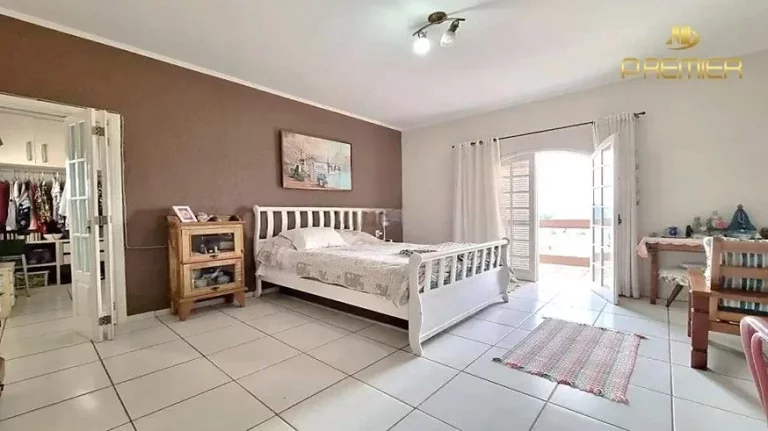 Imagem CASA À VENDA NO JARDIM PACAEMBU COM 3 DORMITÓRIOS (1 SUÍTE) EM JUNDIAÍ SP