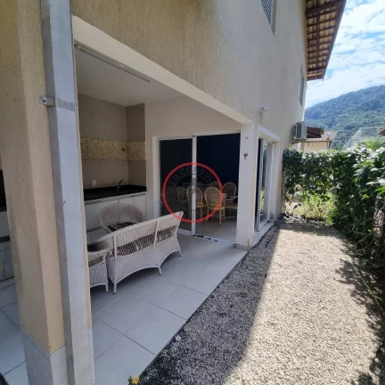 Imagem ESCRITURA DEFINITIVA, CASA SOBRADO DENTRO DE CONDOMINIO, COM 3 SUITES, SALA, AREA GOURMET E PISCINA