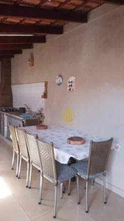 Imagem Casa em condomínio com 3 dormitórios para alugar, 180 m² por R$ 2.500/mês