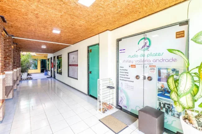 Imagem Investimento Lucrativo: Ponto Comercial na Galeria Mandala, Bairro Corroa do Meio!