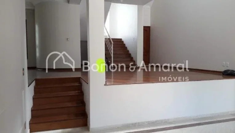 Imagem Belíssima casa à venda Jardim Paiquerê - Valinhos.
Bem espaçosa, com sala para 2 ambientes e pé...