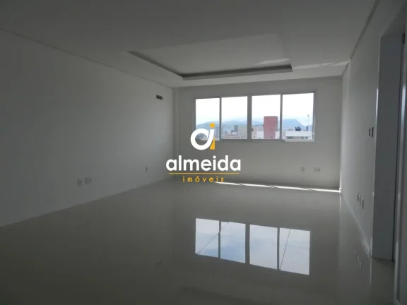 Imagem Cobertura 4 dormitórios à venda Centro Santa Maria/RS