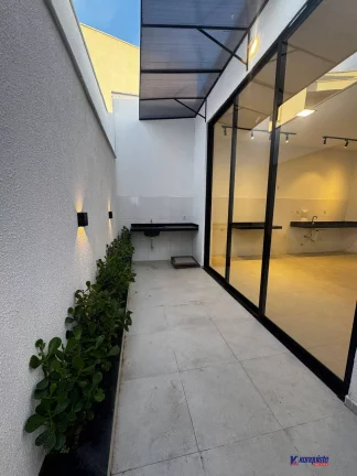 Imagem VENDO/ALUGO CASA DE 3 DORMITORIOS SENDO UMA SUITE NO CONDOMINIO HAUTE-SIM