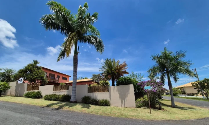 Imagem Sobrado com 219m², 3 Suítes - Condomínio Village Araçoiaba- Araçoiaba da Serra/SP