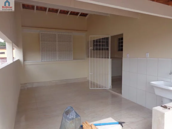 Imagem Casa com 3 dormitórios à venda, 200 m² por R$ 1.000.000,00 - Vila de Furnas - Itumbiara/GO