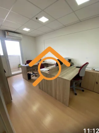 Imagem Sala comercial para locação em condomínio de alto padrão em Santo Amaro, São Paulo-SP: 1 sala, 1 banheiro, 1 vaga de garagem.