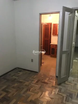 Imagem Casa de dois pisos no Bairro Medianeira