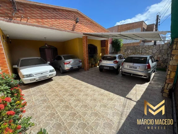 Imagem Casa com 7 dormitórios à venda, 323 m² por R$ 1.690.000,00 - Centro - Fortaleza/CE