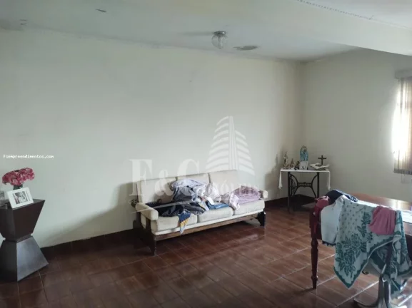 Imagem Casa para Venda em Limeira, Vila Camargo, 3 dormitórios, 3 banheiros, 6 vagas