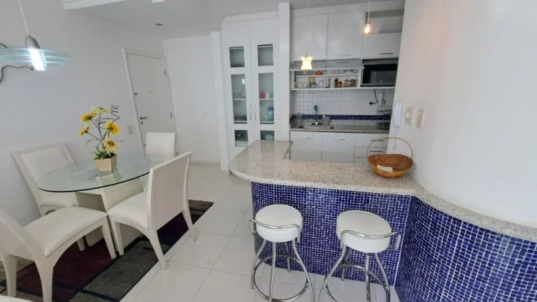 Imagem APARTAMENTO 30 METROS DA PRAIA DAS ASTÚRIAS COM 2 VAGAS PARA AUTO E LAZER