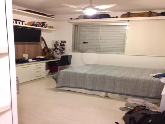Imagem Apartamento à venda com 4 quartos, sendo 2 suítes, no condomínio Quinta de Bragança, São Paulo - SP