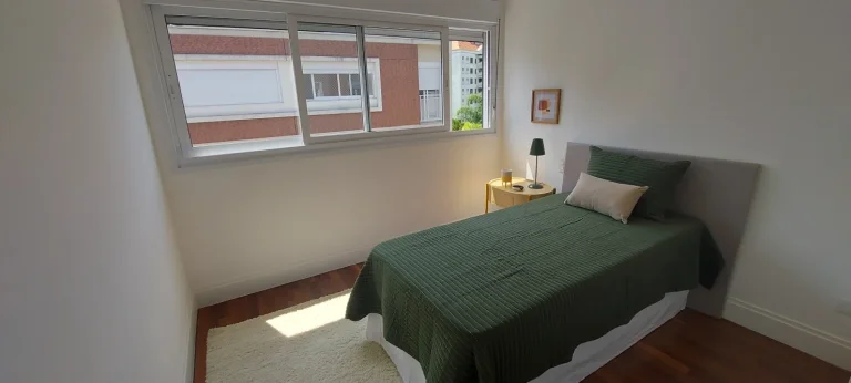 Imagem Casa Duplex 333,50M², 4Q, 4 Suítes, 7 Banheiros, 3 Vagas, Academia, Segurança 24h, Jardim, Portaria, Praça.