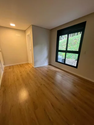 Imagem Casa triplex com 3 suítes sendo 1 suíte master - América | Joinville/SC