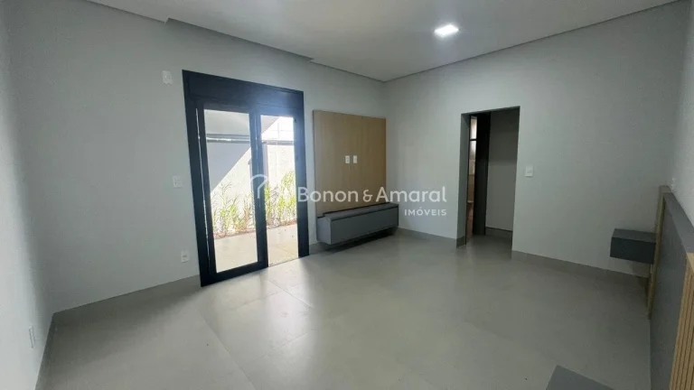 Imagem Casa térrea à venda com 03 quartos à venda - Condomínio Residencial Royal Garden - Parque Brasil...