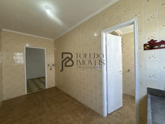 Imagem Apartamento 01 dormitório em prédio frente mar na Ocian, com VISTA MAR