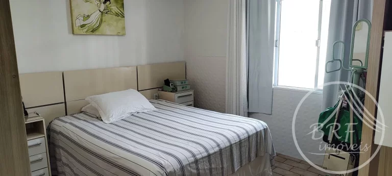 Imagem Vendo Casa Plana em Barreiros São José SC três dormitórios suíte, piscina.