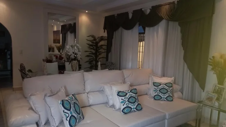 Imagem Casa para Venda em Itanhaém, Balneário Gaivota, 3 dormitórios, 1 suíte, 1 banheiro, 4 vagas