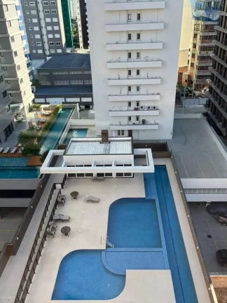 Imagem Apartamento à venda, com 4 quartos, 220m²