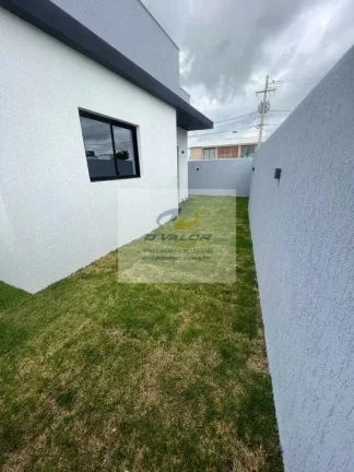Imagem Vendo Casa, em Condomínio Fechado, com 100 m², área gourmet, piscina e 2 vagas