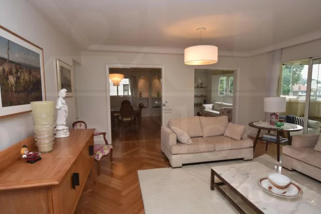 Imagem Excelente apartamento de alto padrão com 292 m² bem distribuídos, decorado de forma clean e harmo...