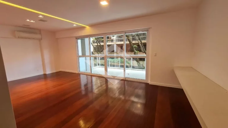 Imagem Apartamento Duplex Leblon 195m² – 3 Quartos, 2 Suítes, Quadra da Praia
