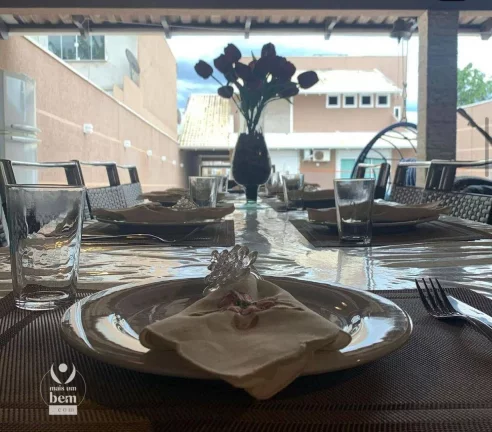 Imagem Casa 480m² com espaço gourmet e piscina, 7 quartos, 5 vagas de garagem à venda por R$ 2.500.000 - Piçarras - Guaratuba/PR