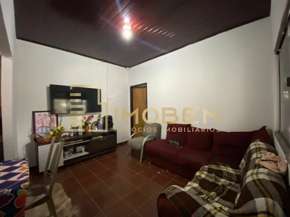 Imagem Imperdível: Casa à venda em Sinop-MT, bairro Jardim Celeste, 4 quartos, 2 suítes, 2 salas, 3 banheiros, 1 vaga, 140m².