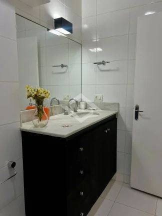 Imagem Apartamento dos seus sonhos de 2 Quartos em Copacabana Posto 5