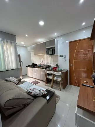 Imagem Apartamento 2 Dormitórios, quintal no 1° andar, 1 vaga em Utinga, Santo André