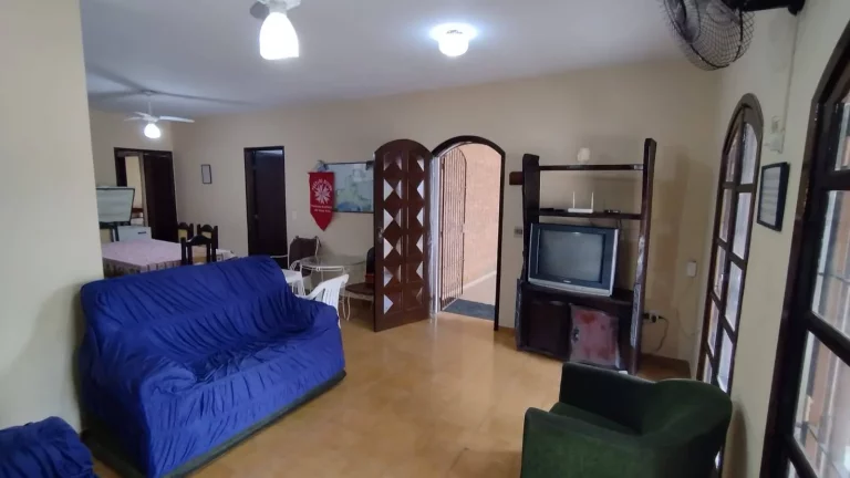 CASA TERRÉA NO BAIRRO PEREQUÊ-AÇÚ - UBATUBA