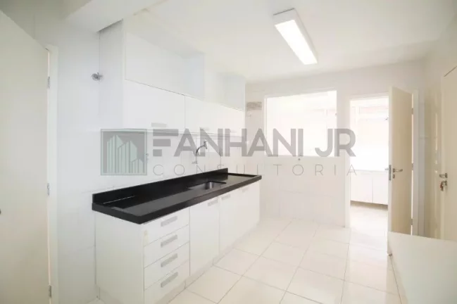 Imagem Apartamento à venda ou locação em São Paulo-SP, no Itaim Bibi: 3 quartos, 1 suíte, 3 salas, 3 banheiros, 2 vagas, 160m².