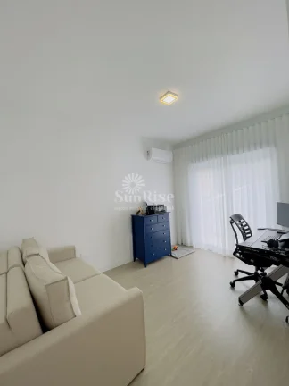 Imagem Casa a venda com 3 quartos e 4 vagas 300 m² Alphaville R$2.500.000 - Valville 1 - Santana de Parnaíba/SP