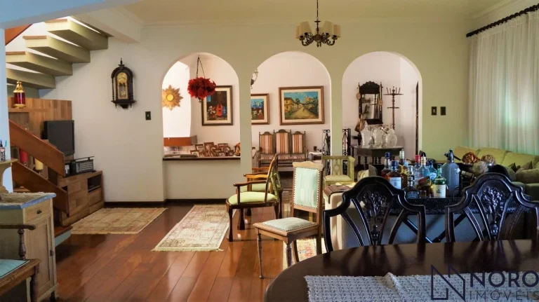 Imagem Casa ampla à venda no Bairro Nossa Senhora de Lourdes