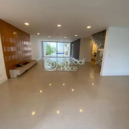 Imagem Casa à venda em Condomínio Brooklin *425m² privativos *Living com ambientes integrados *Lareira *...