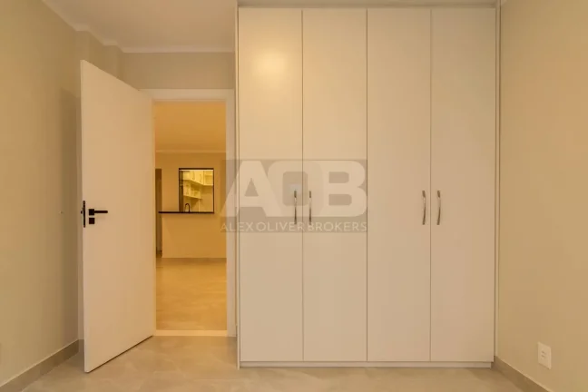 Imagem Apartamento à venda em Copacabana, 2quartos, 75m2, Rua Inhangá.