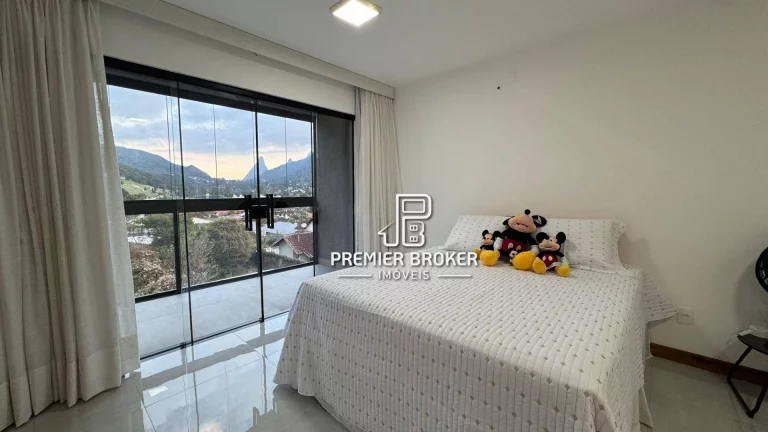 Imagem Casa com 3 dormitórios à venda, 143 m² por R$ 880.000,00 - Alto - Teresópolis/RJ