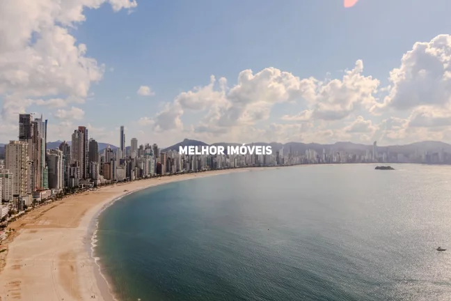 Imagem Apartamento Frente Mar com 04 suítes sendo 01 máster em Balneário Camboriú.
