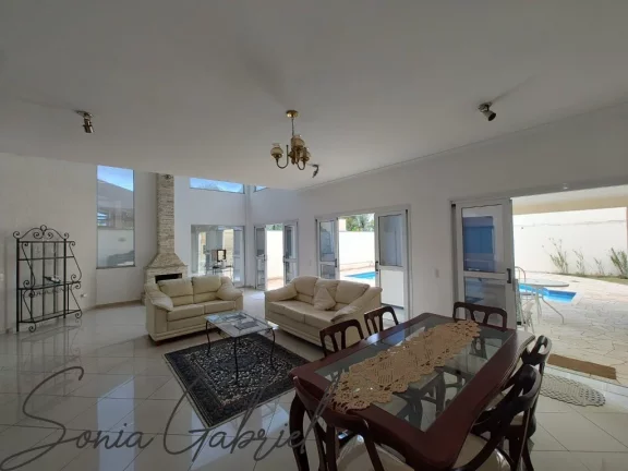 Imagem Casa no Condomínio Millenium, no bairro Jardim Recanto, com 3 Quartos, 336 m² por R$ 1.950.000, 00, em Valinhos, São Paulo.